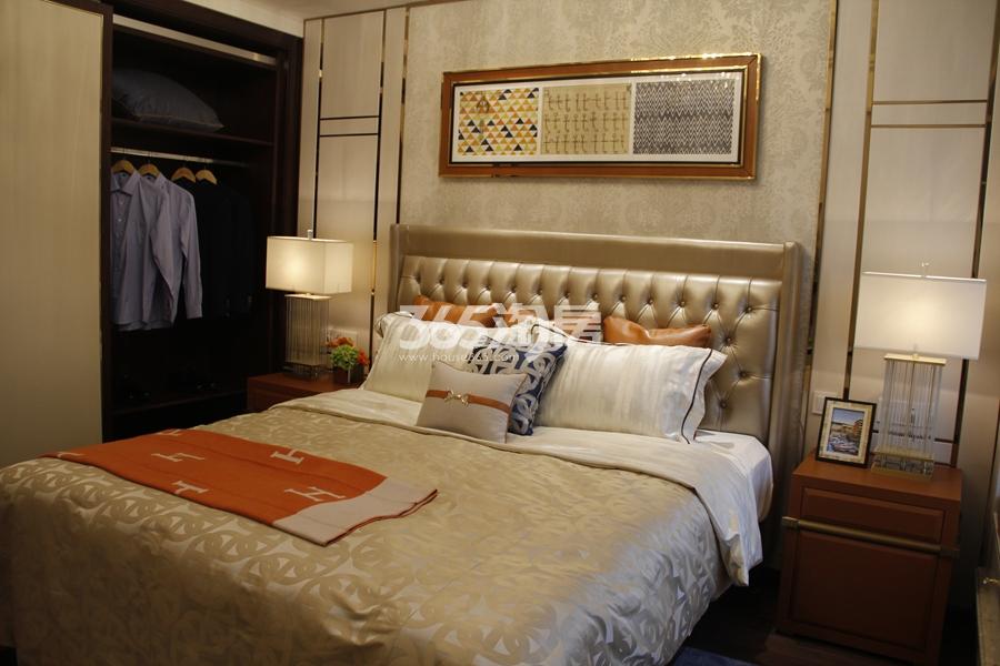滨江江南之星F1户型138方样板房——卧室