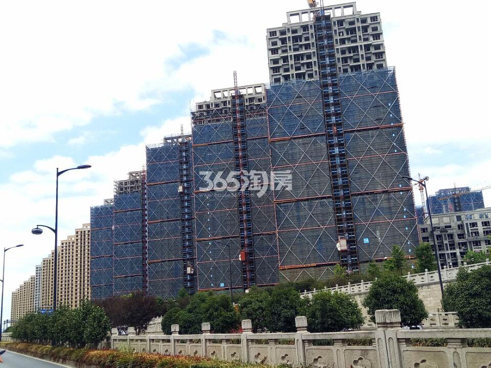 2017年9月底上实海上海一期高层局部实景