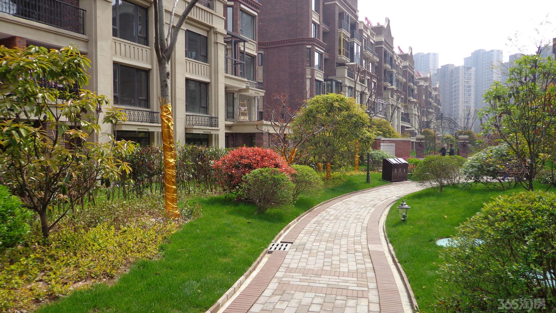 奥南金地褐石五期花园洋房 五楼南北通透明厨明卫三居室